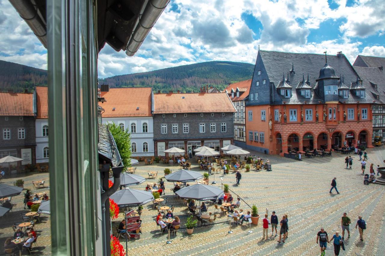 Haus Mittenmank Am Marktplatz Goslar Bagian luar foto